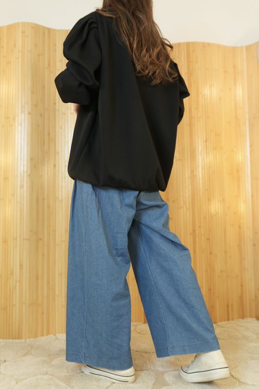 Nova Puff Sleeve Sweatshirt Black  /10=